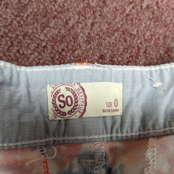 SO SHORTS SIZE 0 FLORAL PRINT - Picture 2 of 4